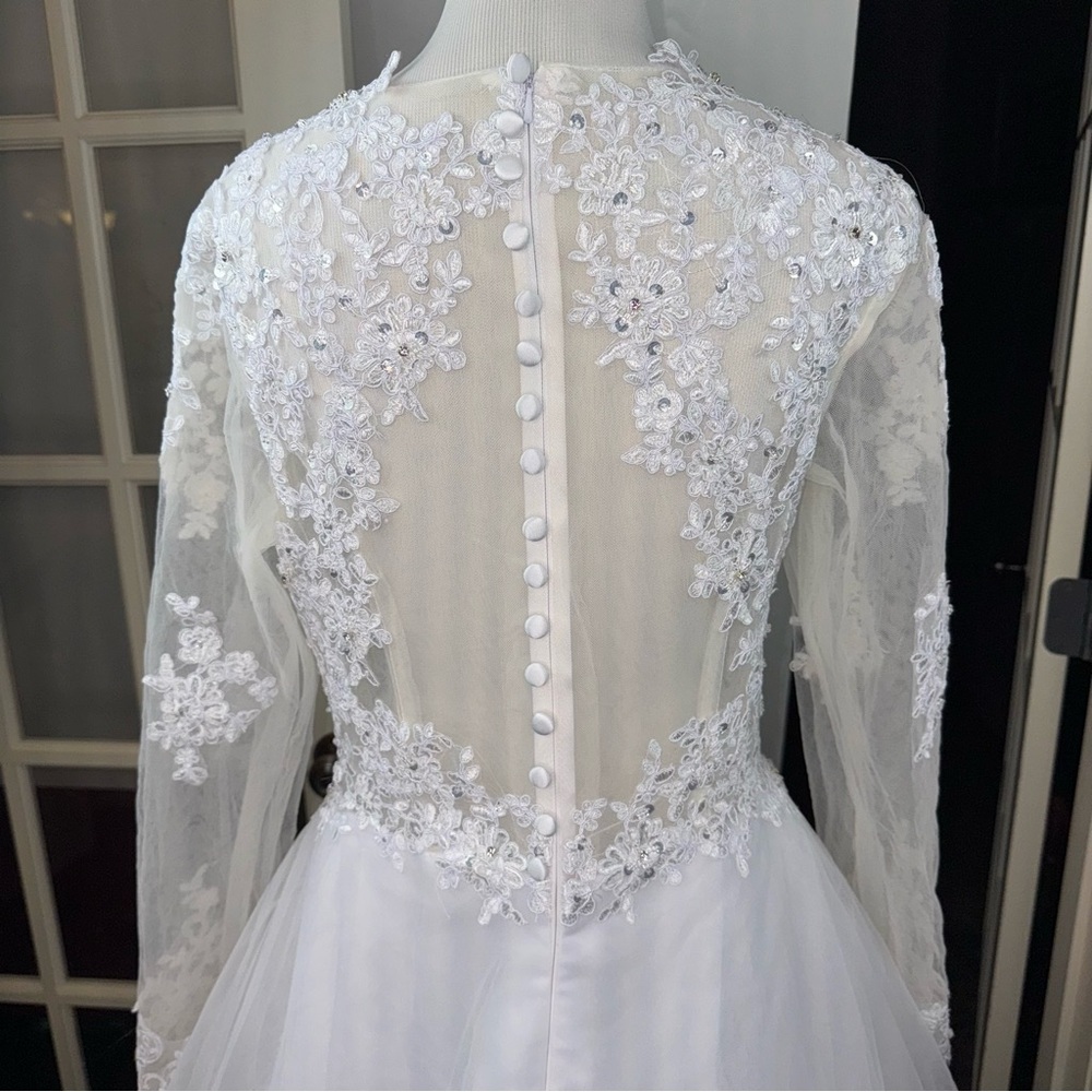 A-Line Long Sleeves Lace Tulle Court Train Wedding Dress - Picture 13 of 17
